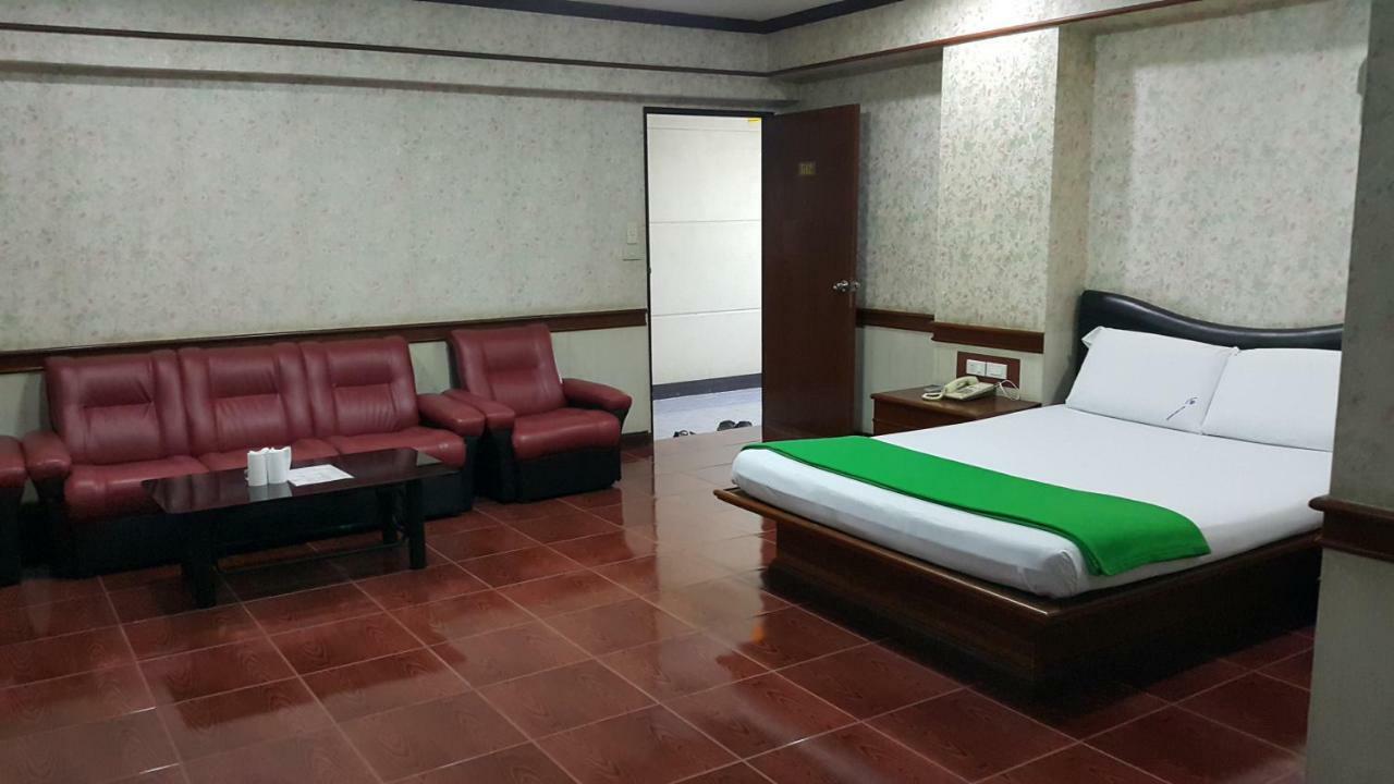 방콕 West Wing Mansion 아파트 호텔 외부 사진